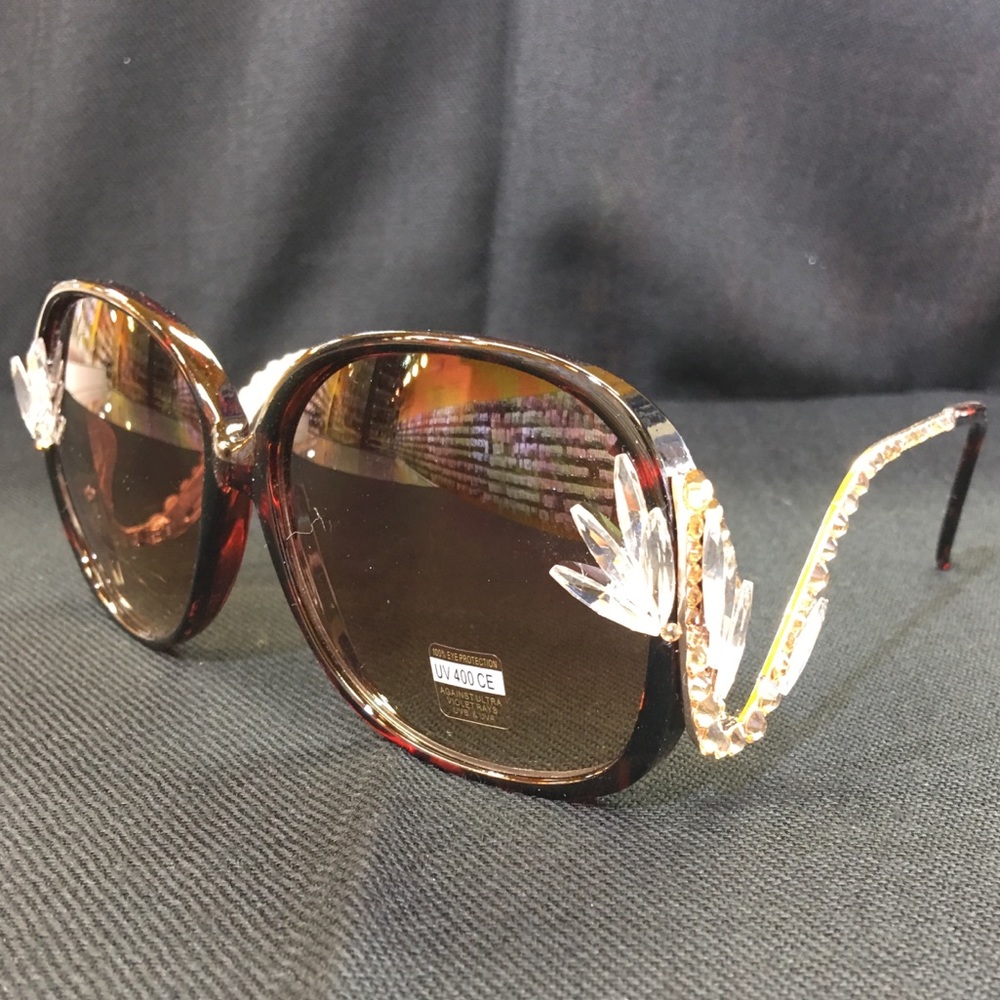 Brown Tortoiseshell Gold Crystal Bling Sunglasses